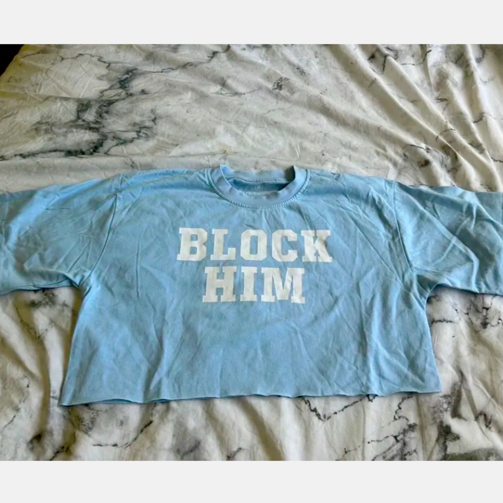 Blue And White Cropped tee Med